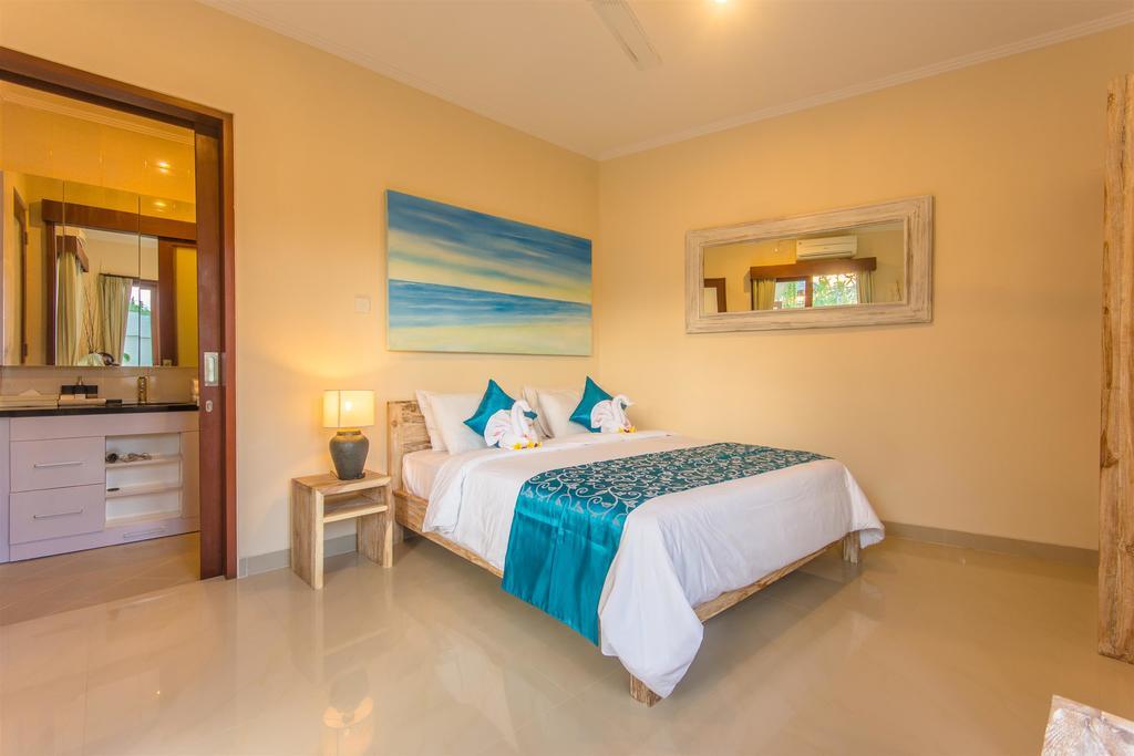 Villa Tepi Sungai Legian Værelse billede