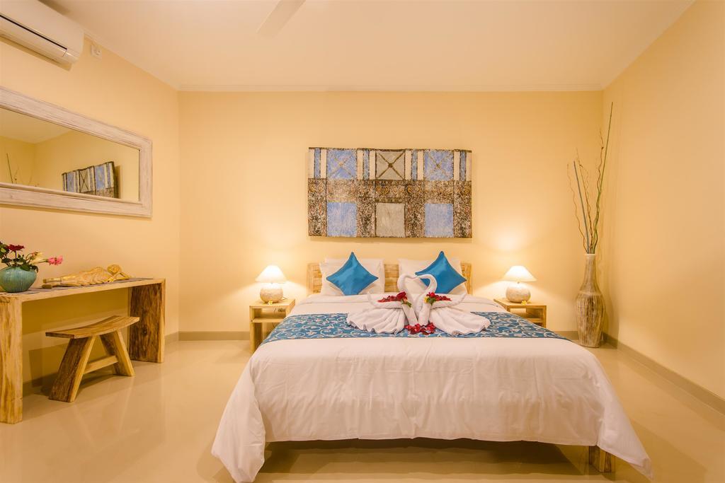 Villa Tepi Sungai Legian Værelse billede