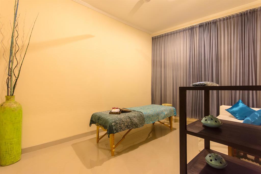 Villa Tepi Sungai Legian Værelse billede
