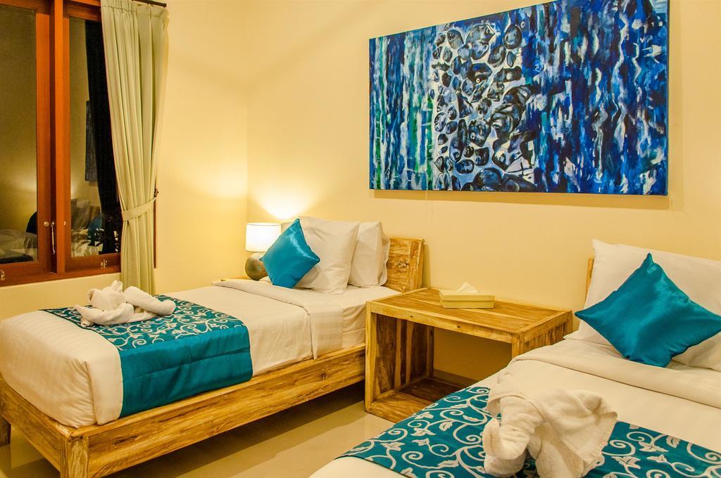 Villa Tepi Sungai Legian Værelse billede
