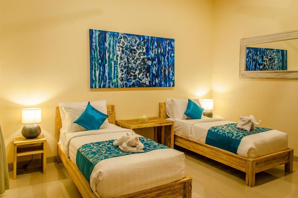 Villa Tepi Sungai Legian Værelse billede